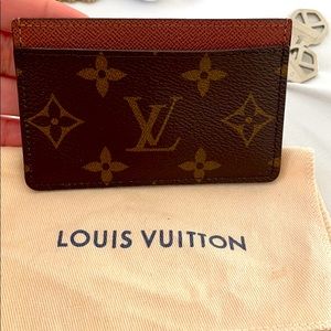 LV CARD HOLDER